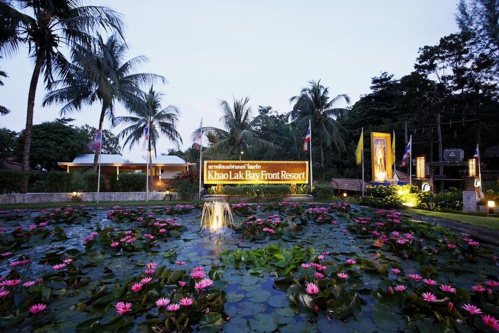 Khaolak Bayfront Resort Takuapa Exterior photo